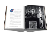 Load image into Gallery viewer, Bulova
