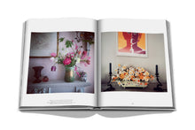 Load image into Gallery viewer, Flowers: Art &amp; Bouquets
