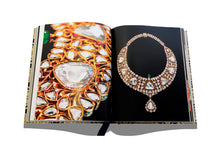 Load image into Gallery viewer, Beyond Extravagance: A Royal Collection of Gems and Jewels (Deluxe Edition)
